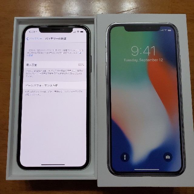 iPhone X 64GB シルバー DOCOMO