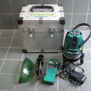 ジャンク品  山真  レーザー墨出し器  GLZ-6(その他)