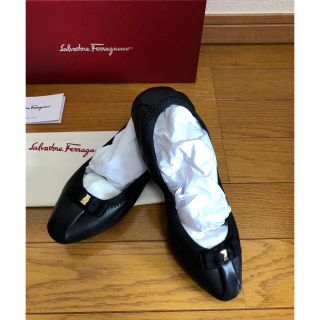 サルヴァトーレフェラガモ(Salvatore Ferragamo)の新品 サルバトーレフェラガモ MY JOY フラットシューズ 7C 黒色 ラム(バレエシューズ)