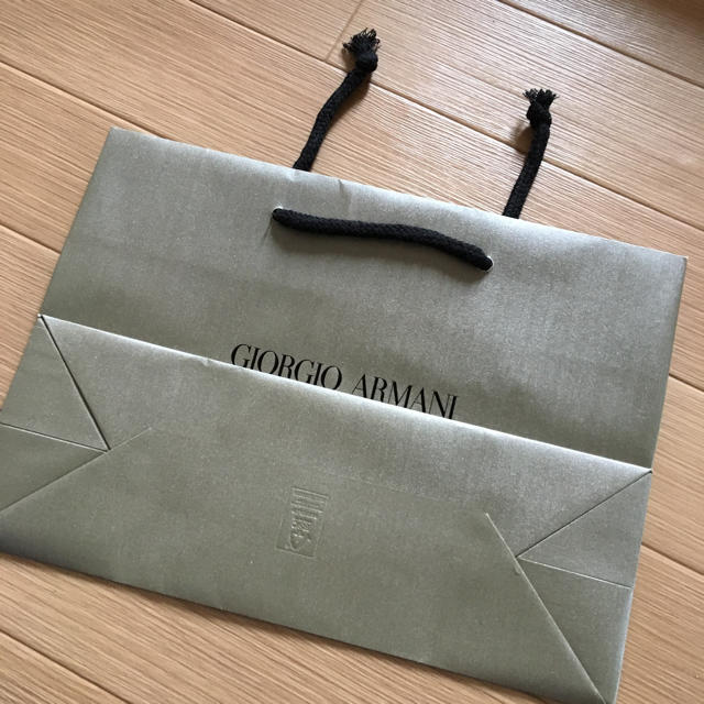 Giorgio Armani(ジョルジオアルマーニ)のアルマーニ 紙袋 レディースのバッグ(ショップ袋)の商品写真
