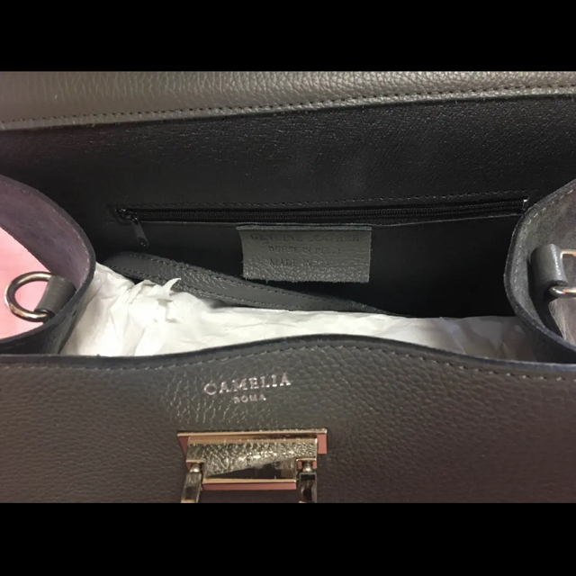 ☆カメリアローマ☆センターベルトレザーバック レディースのバッグ(ハンドバッグ)の商品写真
