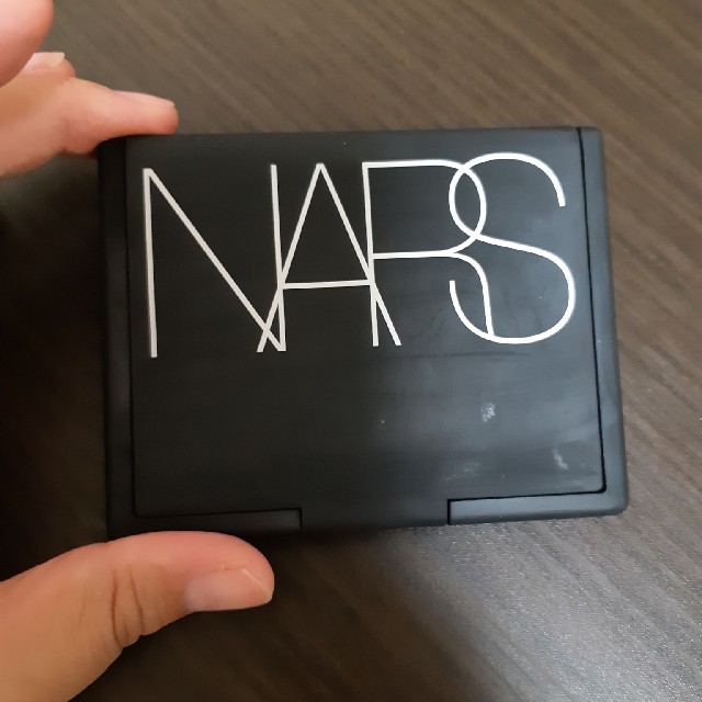 NARS(ナーズ)のクローバーイースター様専用 コスメ/美容のベースメイク/化粧品(フェイスパウダー)の商品写真