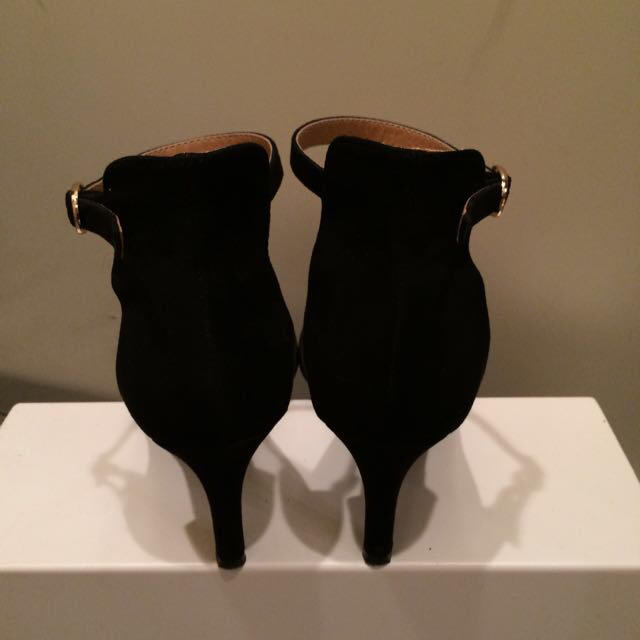 H&M(エイチアンドエム)のH&M ブラックパンプス レディースの靴/シューズ(ハイヒール/パンプス)の商品写真