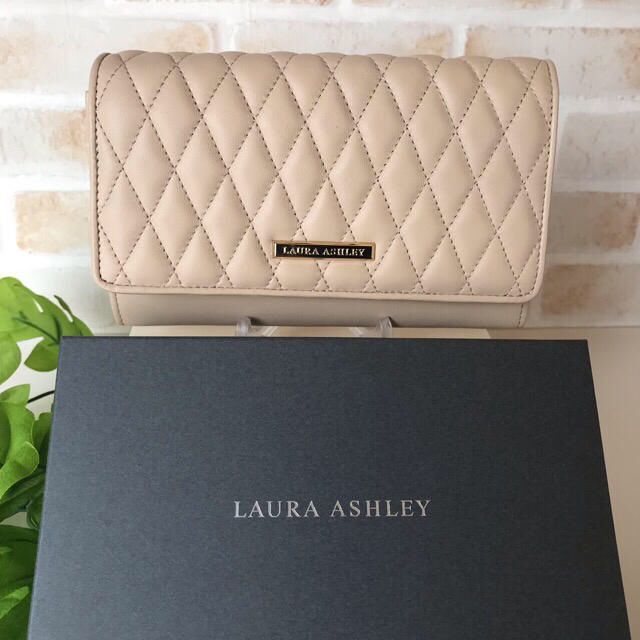 LAURA ASHLEY(ローラアシュレイ)の💖ローラ アシュレイ財布⭐️新品⭐️未使用品💖 レディースのファッション小物(財布)の商品写真
