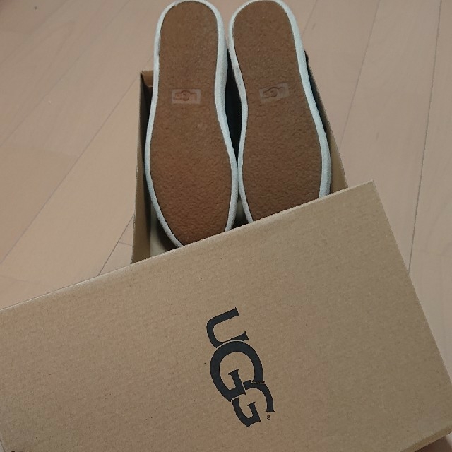 UGG スニーカー