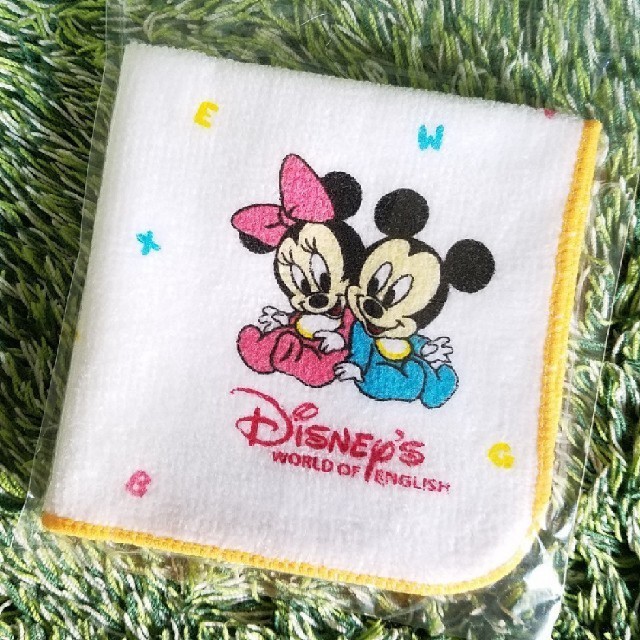 Disney(ディズニー)の新品★ミッキー&ミニーハンドタオル ホワイト×オレンジ ディズニーの英語システム エンタメ/ホビーのアニメグッズ(タオル)の商品写真