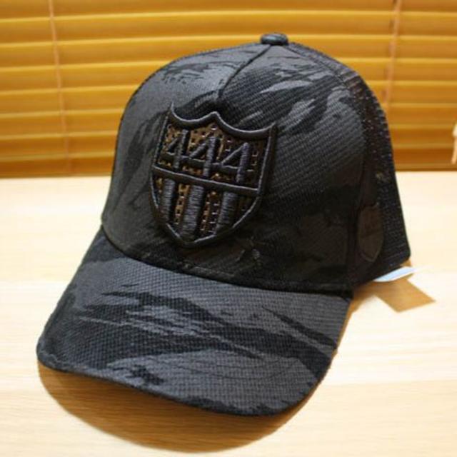 YOSHINORI KOTAKE(ヨシノリコタケ)の新品 箱発送 ヨシノリコタケ バーニーズ 444 ブラック 星 迷彩 キャップ メンズの帽子(キャップ)の商品写真