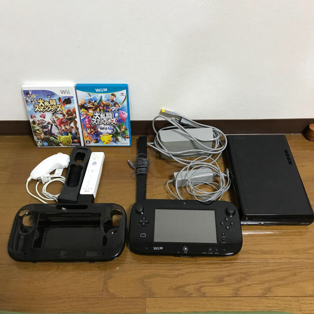 ゲームソフト/ゲーム機本体WiiU本体＋Wiiの基本装備＋スマブラfor wiiu