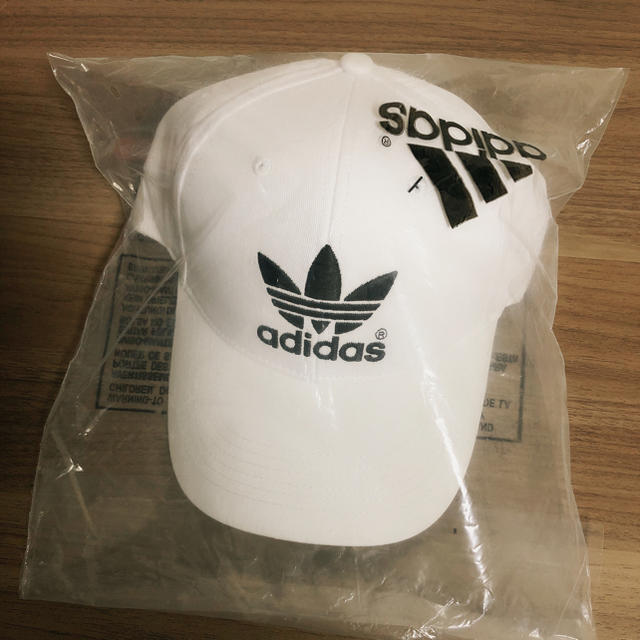 adidas(アディダス)のadidas originals キャップ メンズの帽子(キャップ)の商品写真