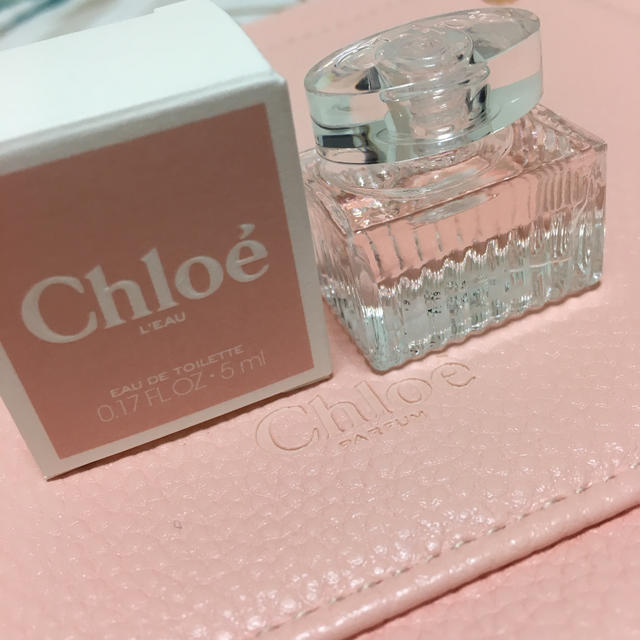 Chloe(クロエ)のクロエロー オードトワレ 5ml 非売品 コスメ/美容の香水(香水(女性用))の商品写真