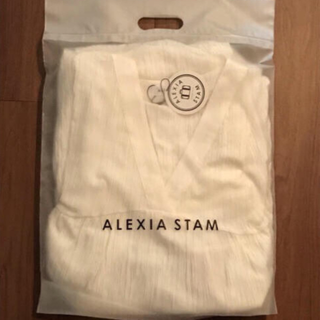 ALEXIA STAM(アリシアスタン)のアリシアスタン マキシ ワンピース Maxi Dress White 新品未使用 レディースのワンピース(ロングワンピース/マキシワンピース)の商品写真