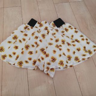 アンティローザ(Auntie Rosa)の花柄ショートパンツ(ショートパンツ)