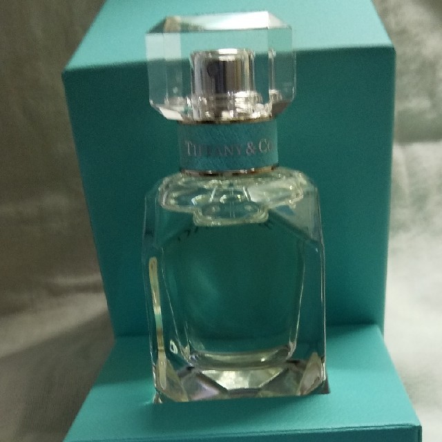 Tiffany & Co.(ティファニー)のティファニー オードパルファム 30ml コスメ/美容の香水(香水(女性用))の商品写真