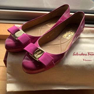 サルヴァトーレフェラガモ(Salvatore Ferragamo)のSalvatore Ferragamo 美品 (みるくクッキーちゃん様専用)(ハイヒール/パンプス)