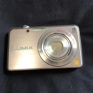 パナソニック(Panasonic)の【値下げ中】デジカメ LUMIX DMC-FH8(コンパクトデジタルカメラ)