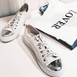 rienda ノベルティ メタリックトゥスニーカー rienda ノベルティ スニーカー リエンダノベルティ