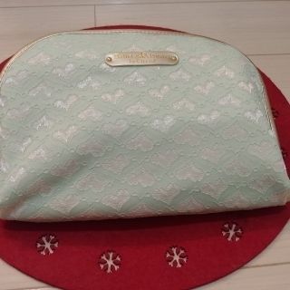 チャコット(CHACOTT)の専用　新品！Chacott 　可愛いハ一トレースのポ一チ(ポーチ)