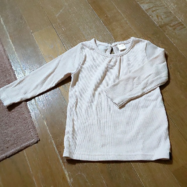 しまむら(シマムラ)のテータテート トップス カットソー 90 女の子 キッズ/ベビー/マタニティのキッズ服女の子用(90cm~)(Tシャツ/カットソー)の商品写真