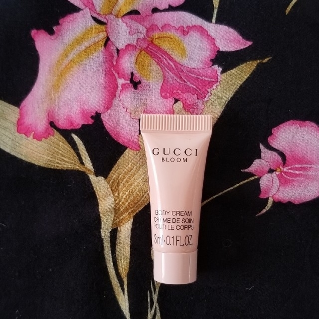 Gucci(グッチ)のグッチ　GUCCIボディクリーム　 3ml コスメ/美容のボディケア(ボディクリーム)の商品写真