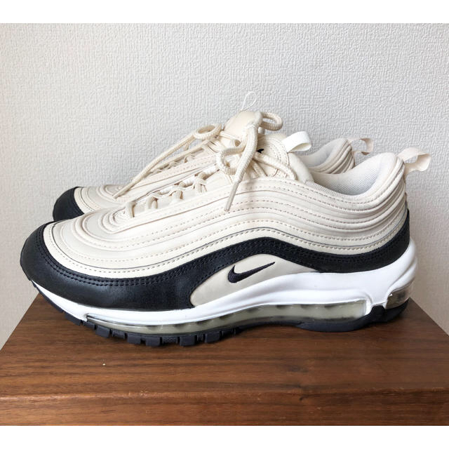 NIKE(ナイキ)のNIKE ナイキ  ウィメンズ エアマックス97プレミアム 25cm レディースの靴/シューズ(スニーカー)の商品写真