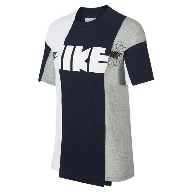 sacai(サカイ)の【最安値】sacai NIKE Tシャツ Mサイズ 新品未使用品 メンズのトップス(Tシャツ/カットソー(半袖/袖なし))の商品写真