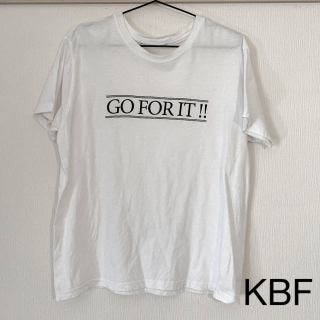 KBF(ケービーエフ)のKBF ロゴTシャツ ♡ホワイト レディースのトップス(Tシャツ(半袖/袖なし))の商品写真