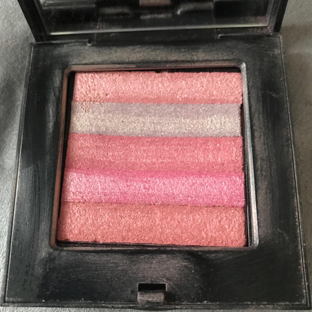 BOBBI BROWN(ボビイブラウン)のボビィブラウン BOBBI BROUN チーク ツヤ肌 コスメ/美容のベースメイク/化粧品(チーク)の商品写真