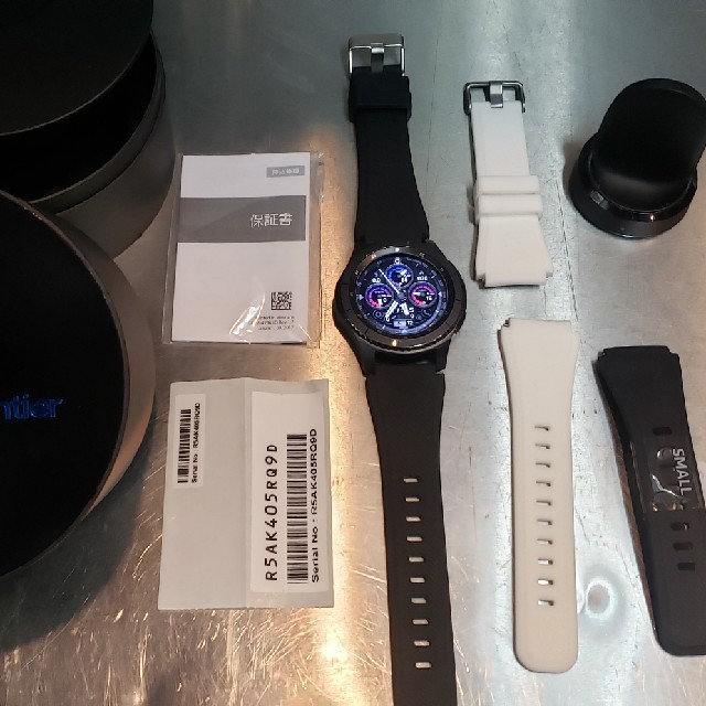 腕時計(デジタル)GALAXY　gear　S3 おまけ有り　美品