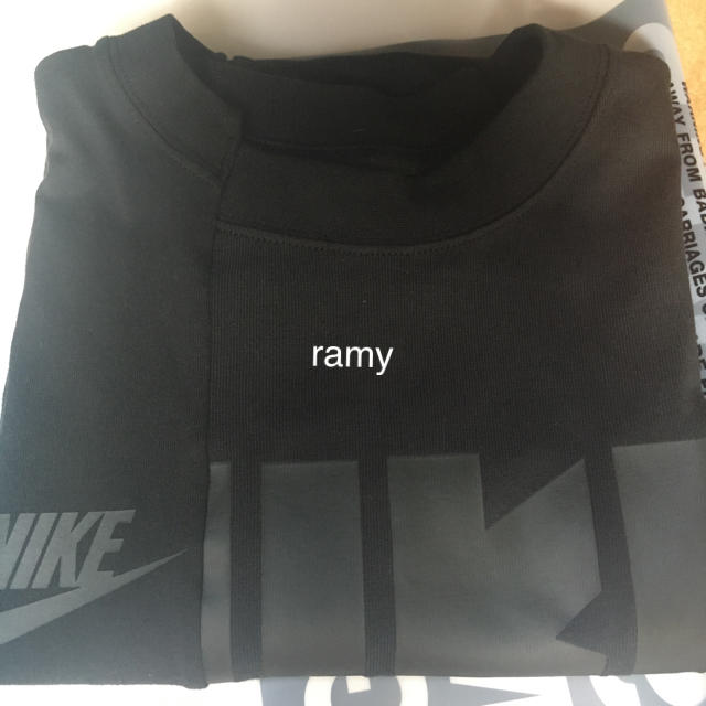 Mサイズ sacai nike tシャツ