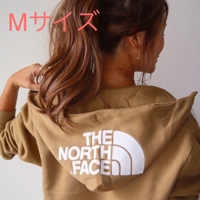 THE NORTH FACE(ザノースフェイス)のゆりちゃん様 専用ノースフェイス フーディ ブリティッシュカーキ ベージュ M メンズのトップス(パーカー)の商品写真