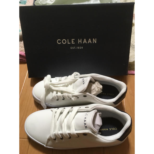 【新品 未使用】☆COLE HAAN スニーカー☆