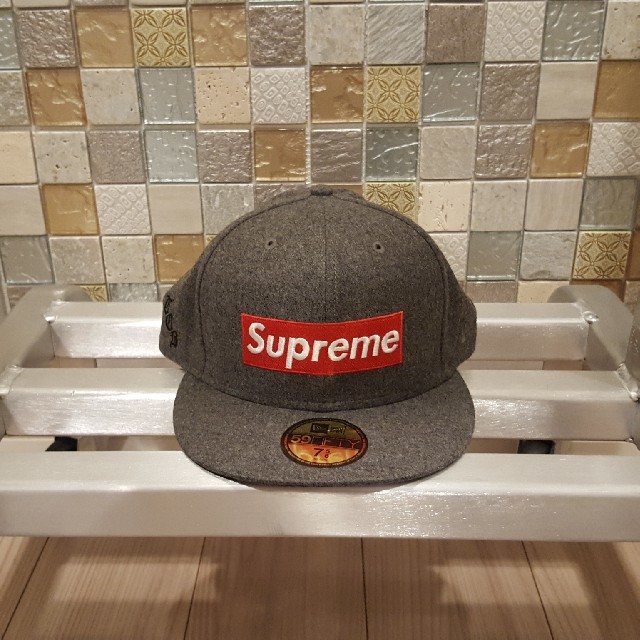 希少 美品2011AW Supreme Loro Piana Neweraシュプリーム