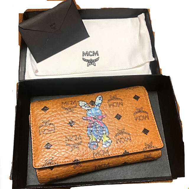 MCM(エムシーエム)のMCM 折りたたみ財布 レディースのファッション小物(財布)の商品写真