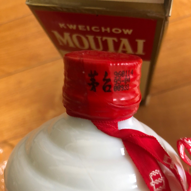 希少 貴州茅台酒 天女ラベル マオタイ 1996製造 53% 食品/飲料/酒の酒(その他)の商品写真