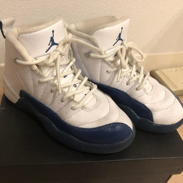 jordan12 retro bp kids size