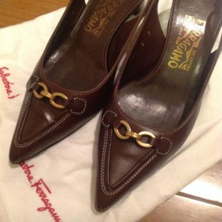 サルヴァトーレフェラガモ(Salvatore Ferragamo)のフェラガモヒールパンプ8D(ハイヒール/パンプス)