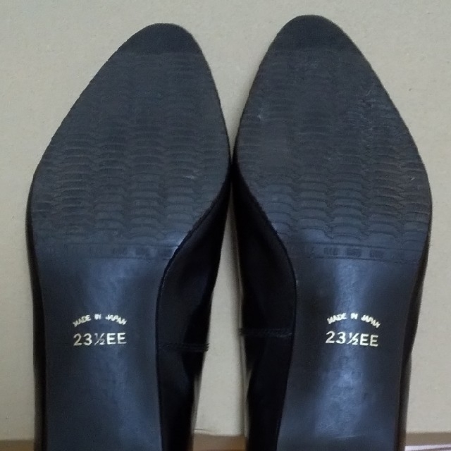 Riz raffinee(リズラフィーネ)のRIZ ブラックパンプス レディースの靴/シューズ(ハイヒール/パンプス)の商品写真
