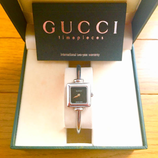 Gucci - 【大特価!!】LADIES GUCCI スクエア腕時計 1900L ブラック🎀の通販 by リラックス's shop｜グッチならラクマ