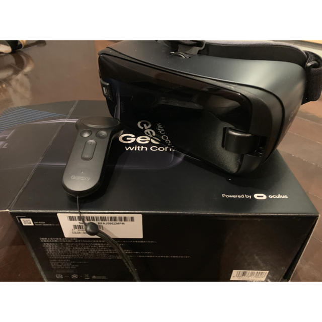 SAMSUNG(サムスン)のGear VR with controller スマホ/家電/カメラのスマホアクセサリー(その他)の商品写真