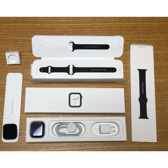 Apple Watch series4 GPS 44mm 付属バンド未使用