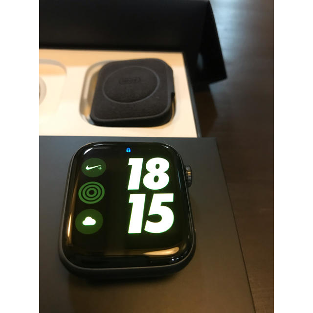 Apple Watch(アップルウォッチ)のApple Watch series4 GPSモデル スマホ/家電/カメラのスマホアクセサリー(その他)の商品写真