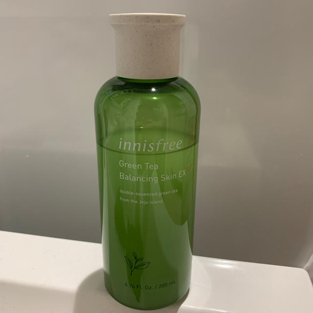 Innisfree(イニスフリー)のinnisfree グリーンティーバランシングスキン サンプルキット付き コスメ/美容のスキンケア/基礎化粧品(化粧水/ローション)の商品写真