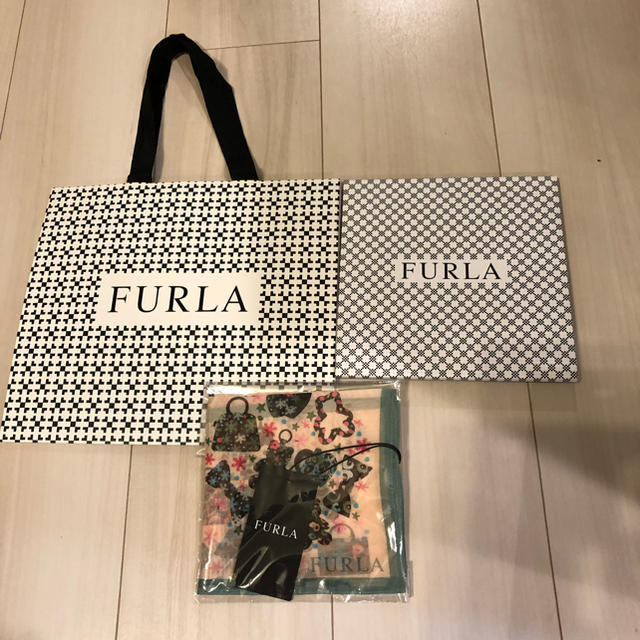 Furla(フルラ)のフルラ FURLA スカーフ ノベルティ 新品未使用 レディースのファッション小物(バンダナ/スカーフ)の商品写真