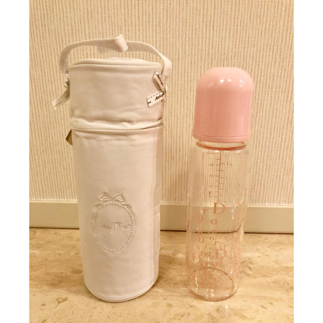 Dior(ディオール)の新品♡Diorディオール♡哺乳瓶♡250ミリ キッズ/ベビー/マタニティの授乳/お食事用品(哺乳ビン)の商品写真