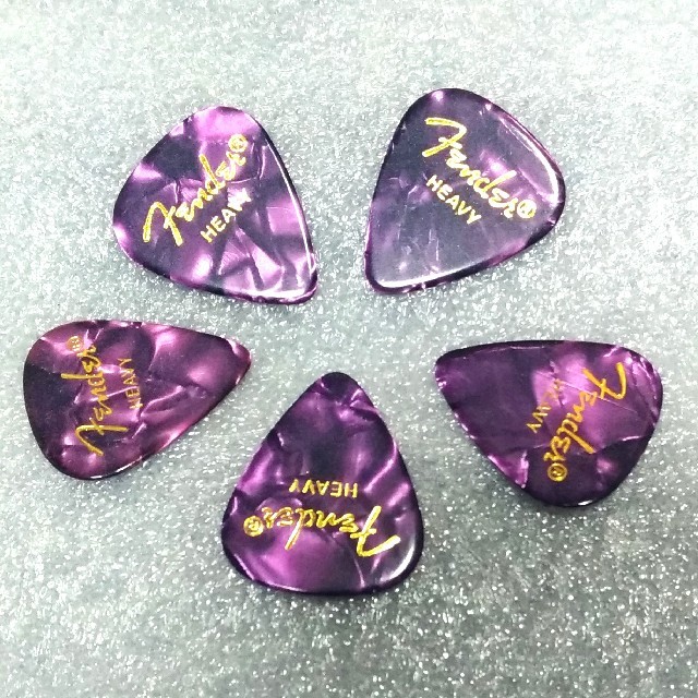 Fender(フェンダー)のFender ピック プレミアムセルロイド PurpleMoto  5枚 楽器のギター(エレキギター)の商品写真