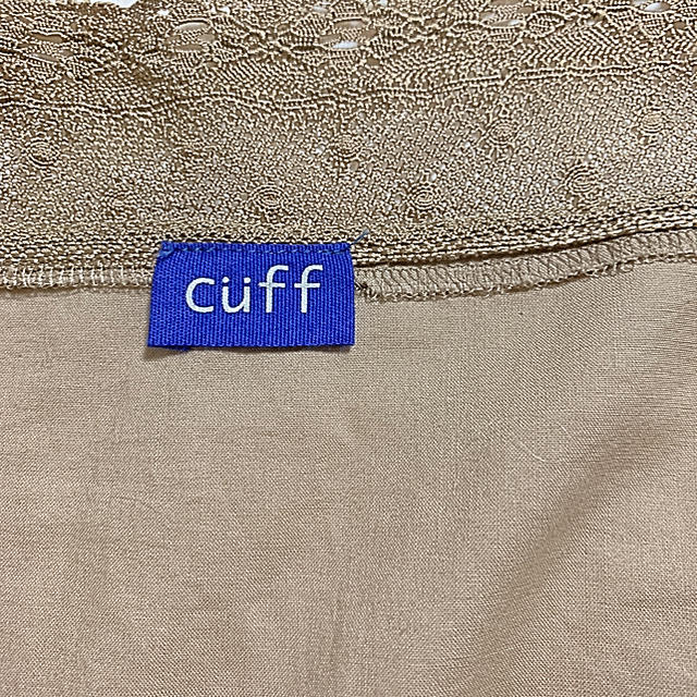 MERVEILLE H.(メルベイユアッシュ)のcuff サイドボタン &レース プルオーバー レディースのトップス(カットソー(長袖/七分))の商品写真