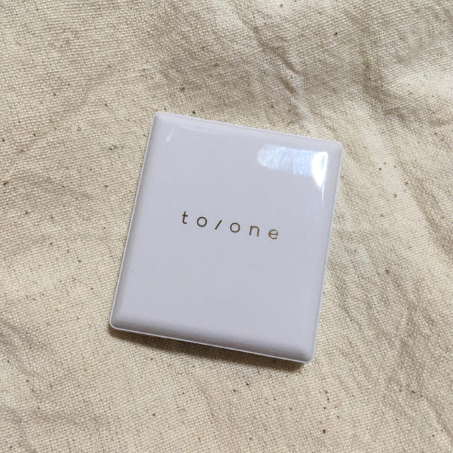 Cosme Kitchen(コスメキッチン)のto/one トーン ベーシング アイシャドウ 03 コスメ/美容のベースメイク/化粧品(アイシャドウ)の商品写真