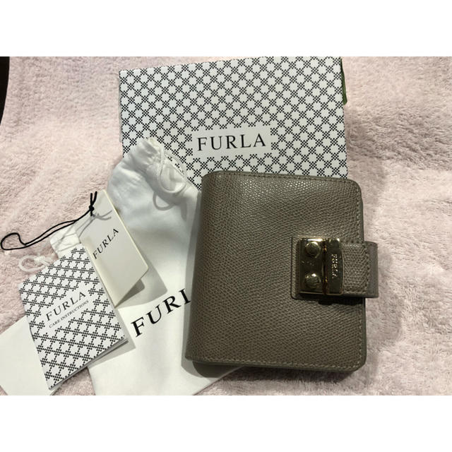 FURLA 折り畳み財布