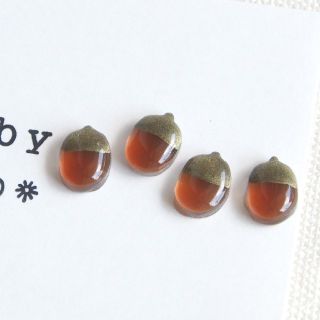 ドングリ ピアスorノンホールピアス(ピアス)