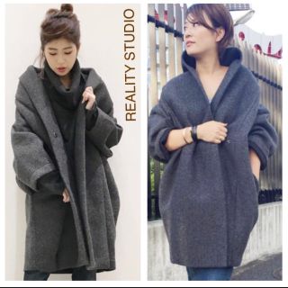 アパルトモンドゥーズィエムクラス(L'Appartement DEUXIEME CLASSE)のREALITY STUDIO WOOL COCOONVOLUME COATグレー(ガウンコート)